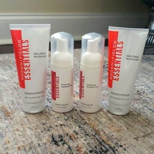 Self tanner / Body moisturizer